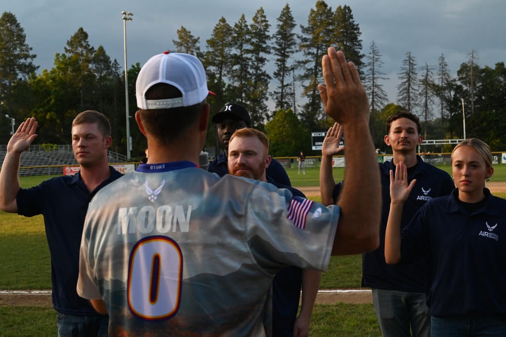 104th Fighter Wing participates in Westfield Starfires' military appreciation night