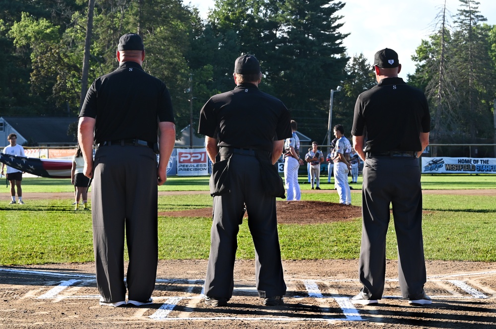 104th Fighter Wing participates in Westfield Starfires' military appreciation night