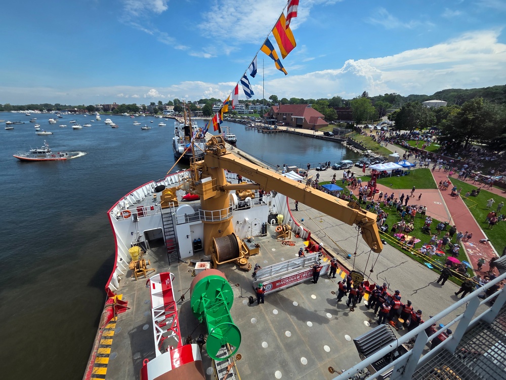 DVIDS - Images - Coast Guard Festival Returns with the Annual Parade of ...
