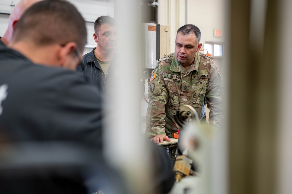 NJNG and Albanian Armed Forces vehicle maintenance training