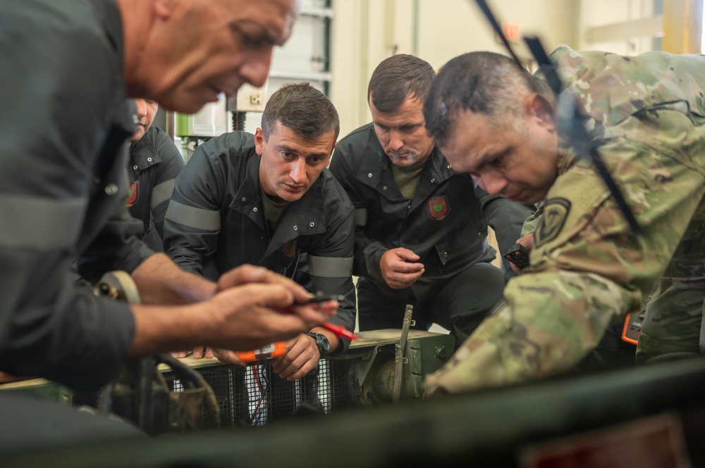 NJNG and Albanian Armed Forces vehicle maintenance training