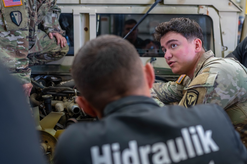 NJNG and Albanian Armed Forces vehicle maintenance training