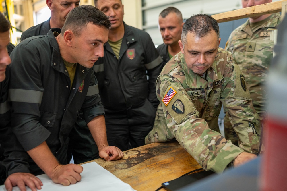 NJNG and Albanian Armed Forces vehicle maintenance training