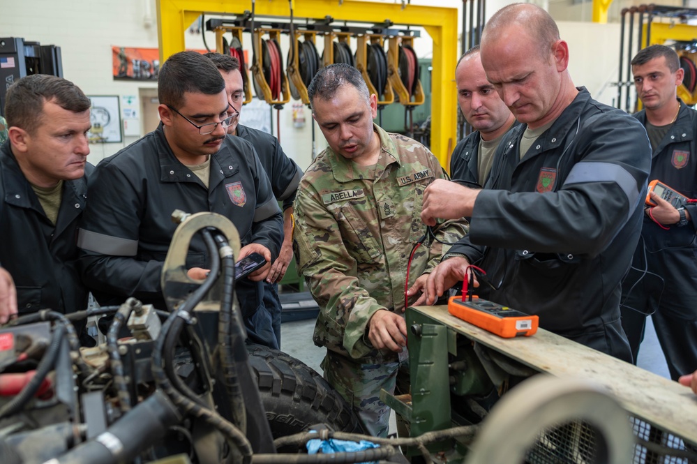 NJNG and Albanian Armed Forces vehicle maintenance training