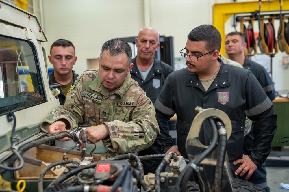 NJNG and Albanian Armed Forces vehicle maintenance training