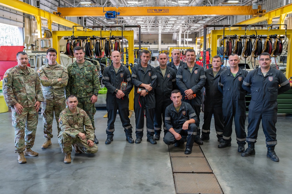 NJNG and Albanian Armed Forces vehicle maintenance training