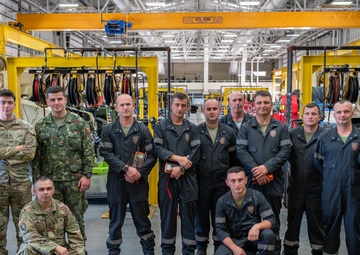 NJNG and Albanian Armed Forces vehicle maintenance training