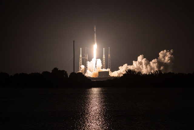 Starlink 10-28 Launches from Cape Canaveral Space Force Station