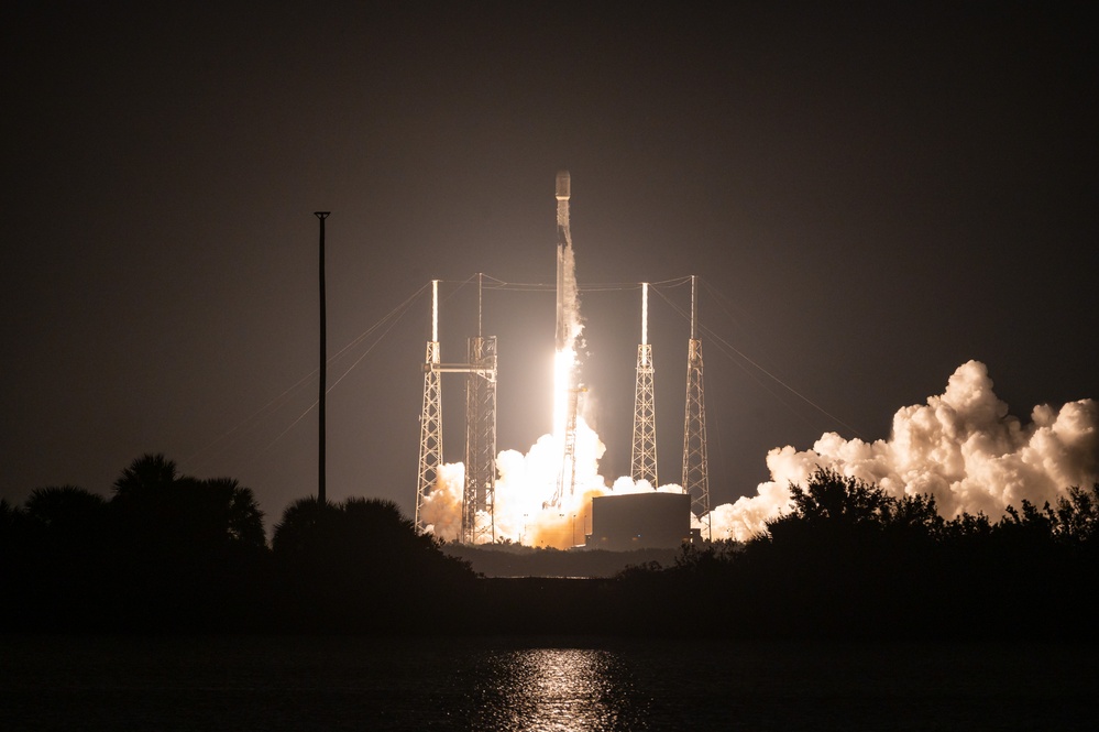 Starlink 10-28 Launches from Cape Canaveral Space Force Station
