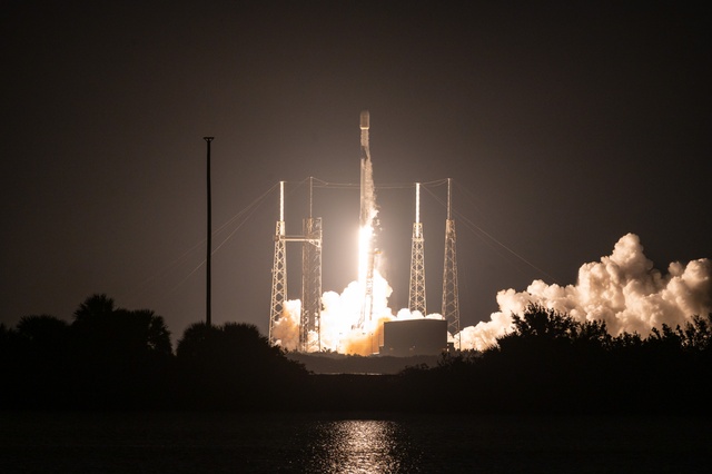 Starlink 10-28 Launches from Cape Canaveral Space Force Station