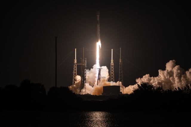 Starlink 10-28 Launches from Cape Canaveral Space Force Station