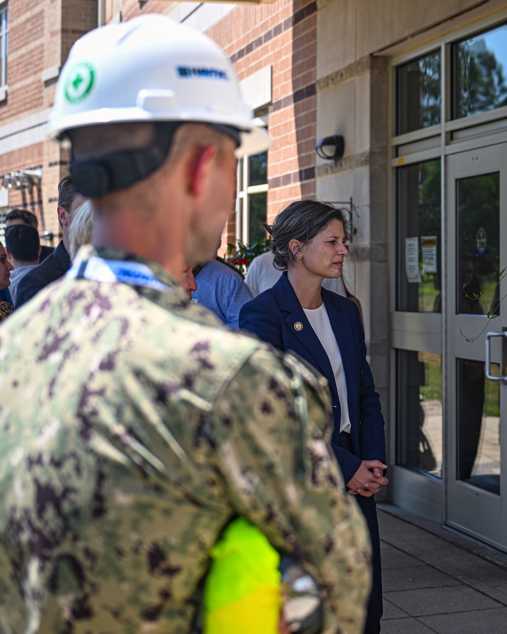 U.S. Representatives Visit PNSY