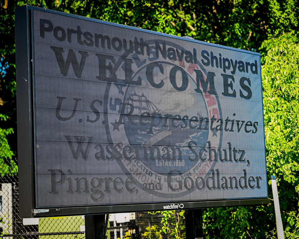 U.S. Representatives Visit PNSY
