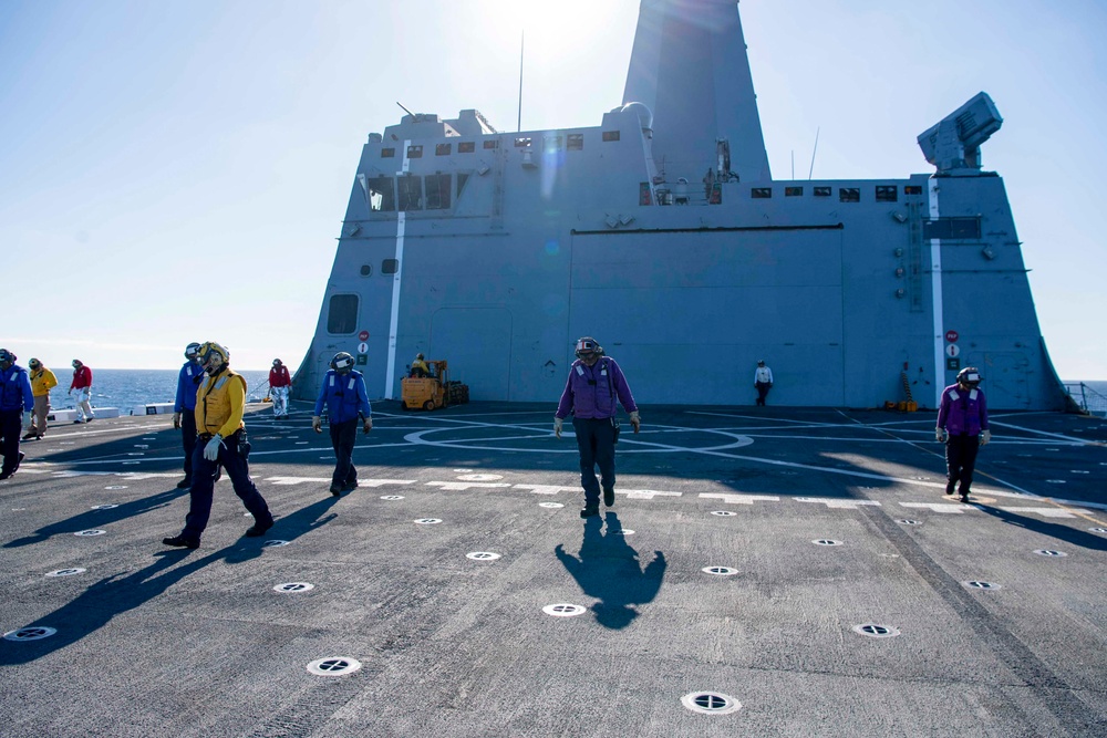 USS John P. Murtha conducts flight operations