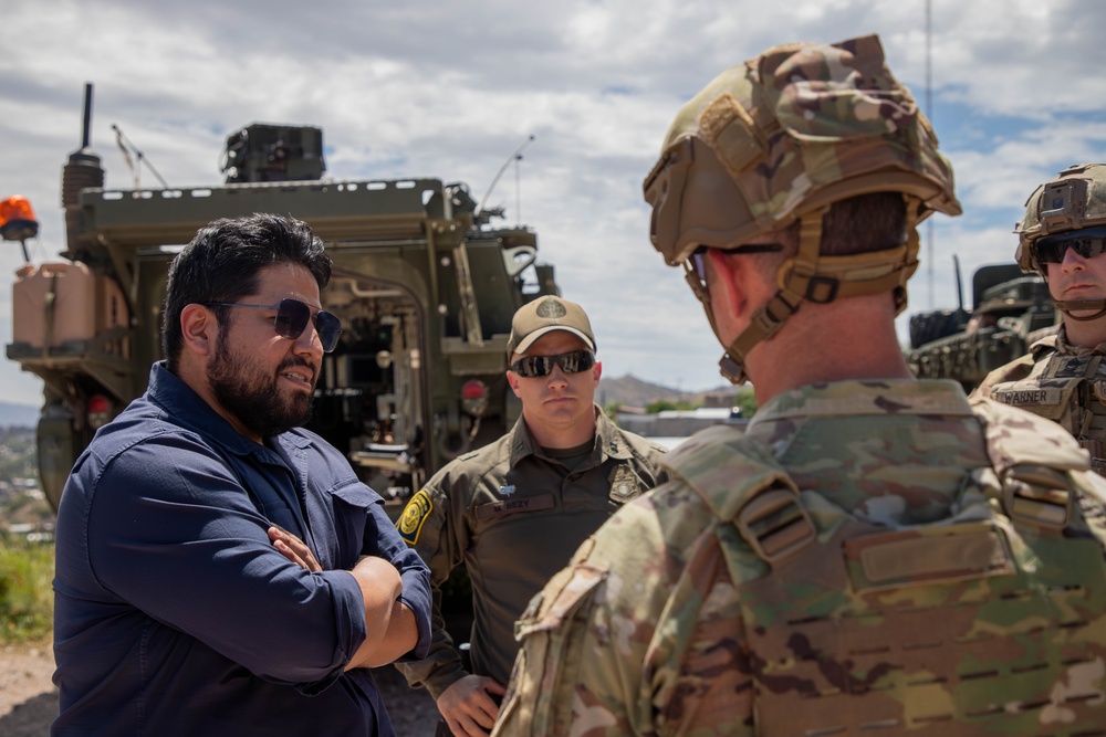 Deputy Assistant of Defense for Western Hemisphere Affairs visits southern border near Nogales, Arizona