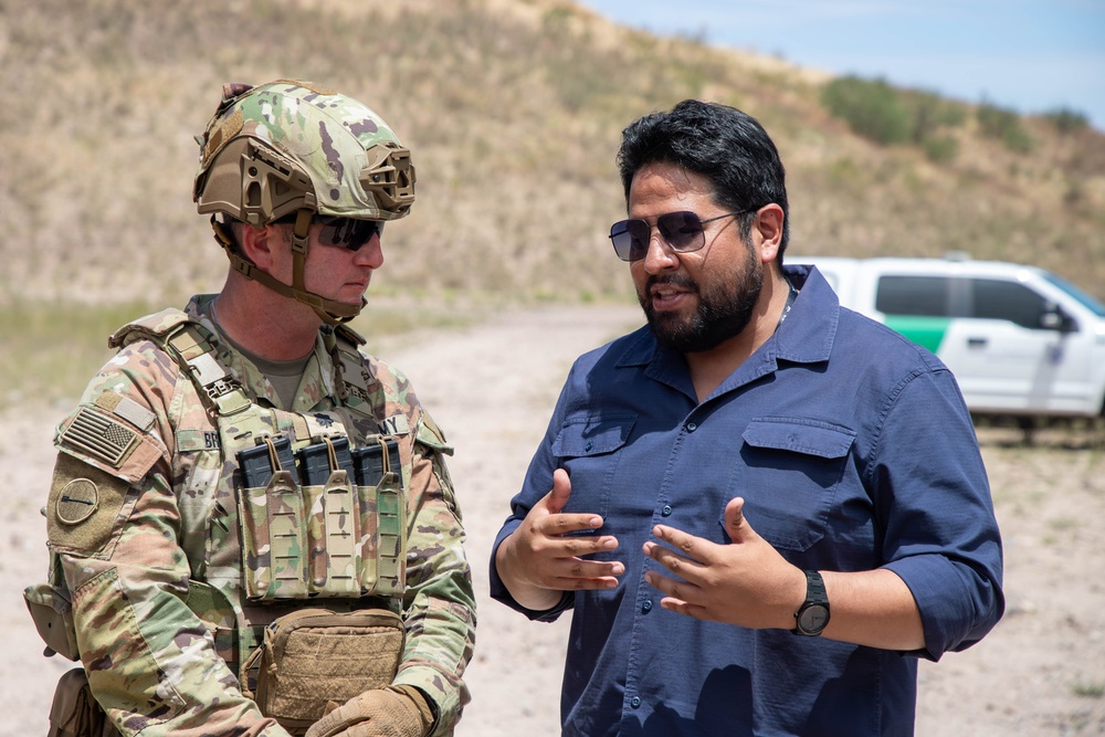 Deputy Assistant of Defense for Western Hemisphere Affairs visits southern border near Nogales, Arizona