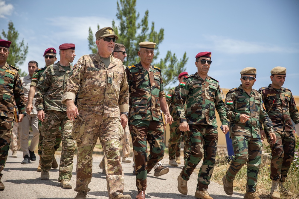 Coalition Advisors Visit Peshmerga Atrush Infantry Training Center