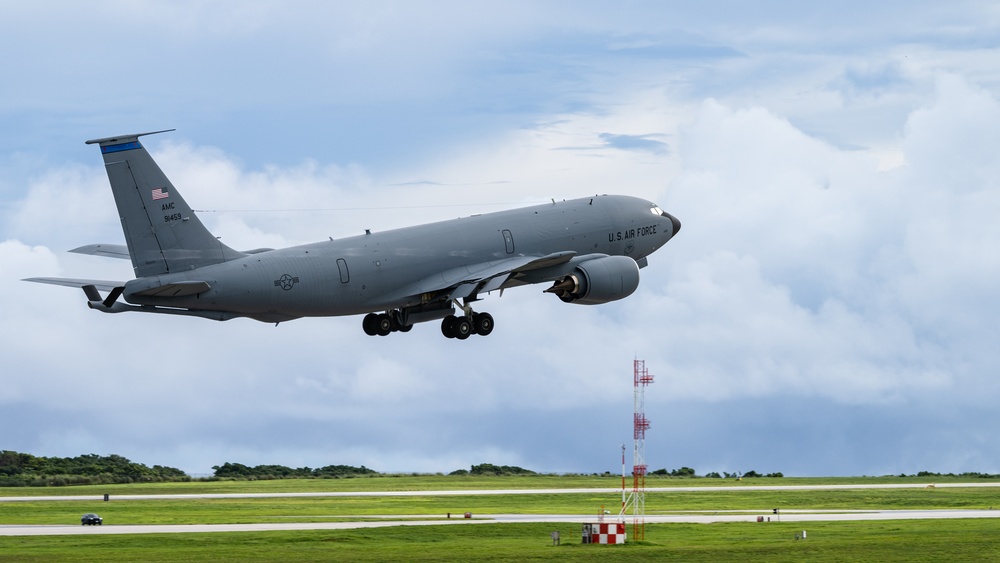 AMC boosts airlift, teamwork in DLE 2025 exercise