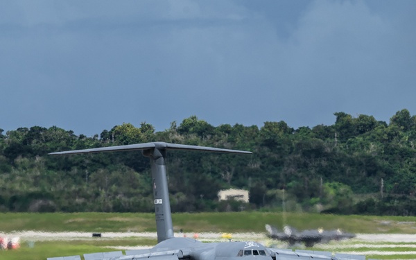 AMC boosts airlift, teamwork in DLE 2025 exercise