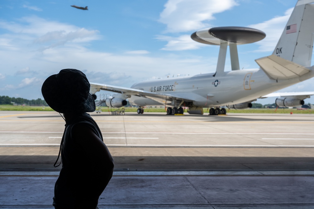Training Together: U.S. Airmen Share Cargo Inspection Practices with JASDF