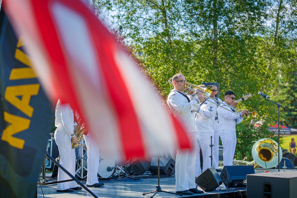 Navy Band Great Lakes Plays at Races Event During Navy Week