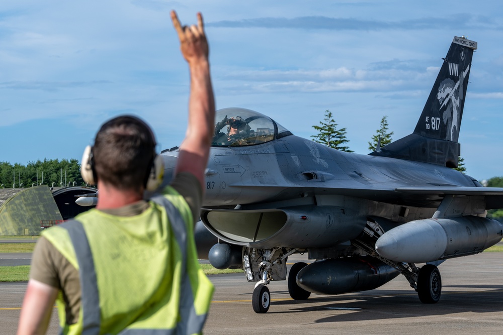 Fueling the Fight: Bilateral Hot Pit Operations at Misawa Air Base during REFORPAC 2025