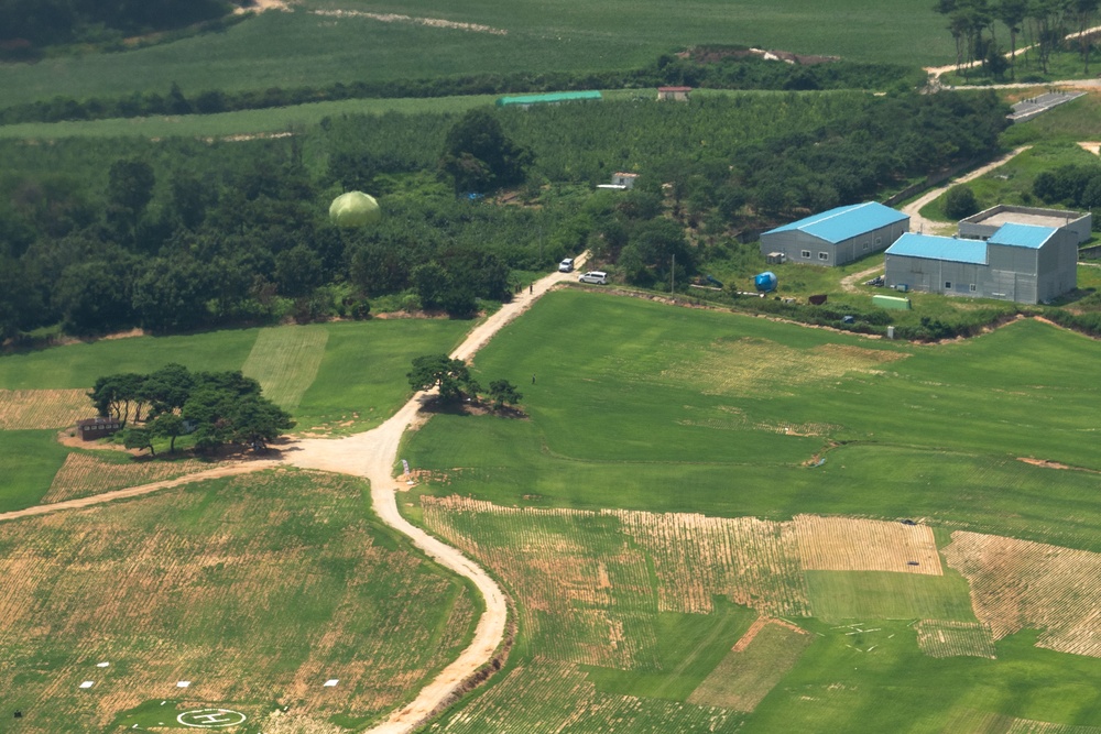 Joint Airdrop Exercise: U.S. Marines and ROK Forces Conduct Training