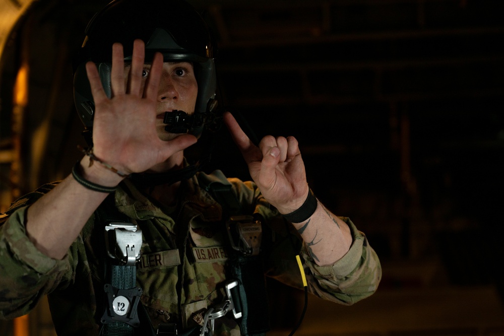 Joint Airdrop Exercise: U.S. Marines and ROK Forces Conduct Training