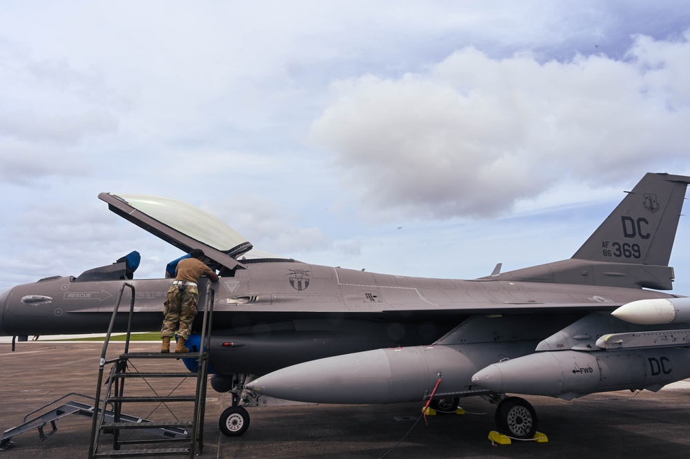 D.C. Air National Guard keeps F-16s flight-ready during REFORPAC