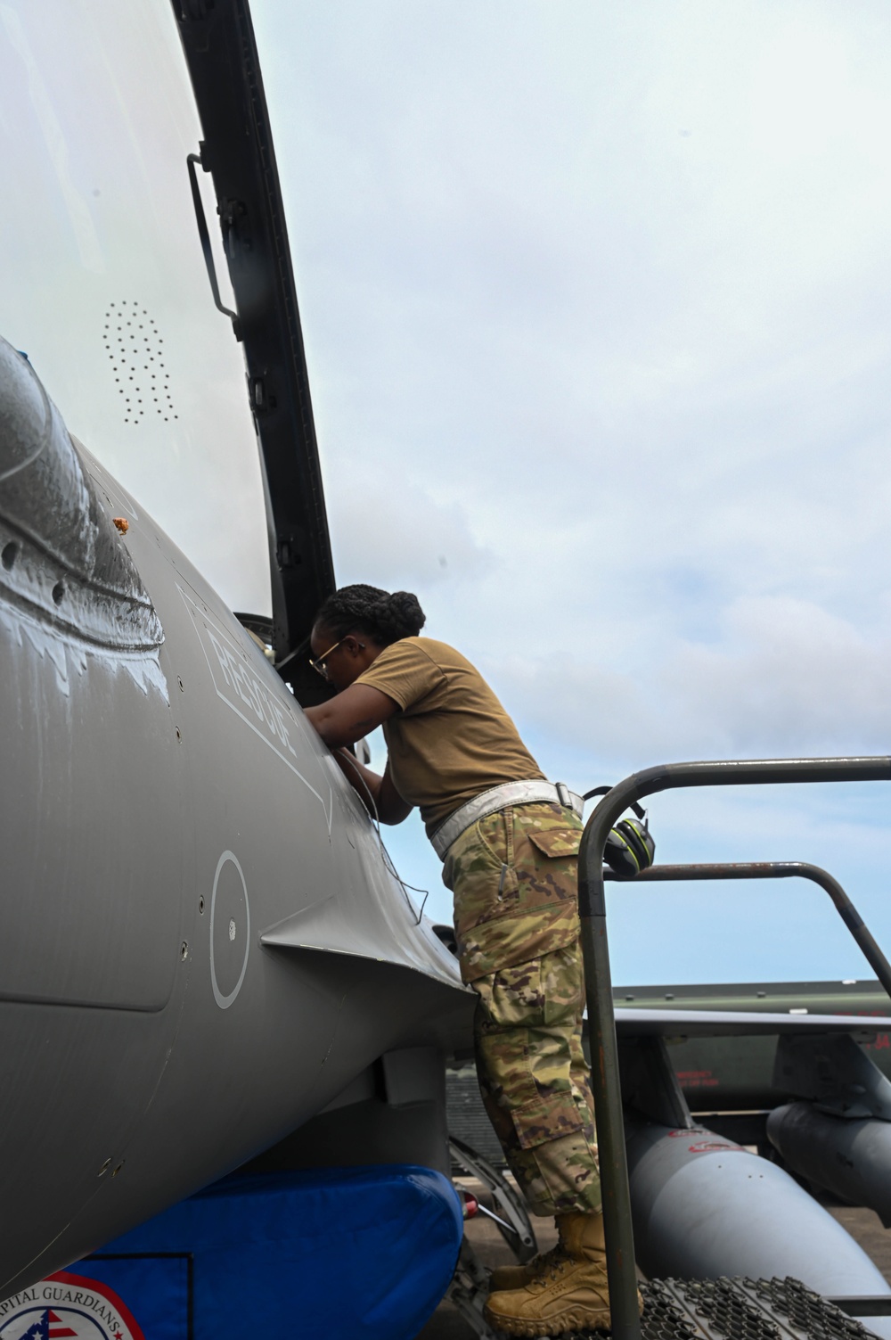 D.C. Air National Guard keeps F-16s flight-ready during REFORPAC