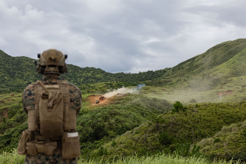 12th LCT Marines Execute a Live-Fire Range