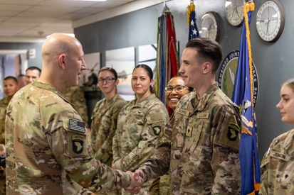 101st Airborne Division (Air Assault) Commander Coin Presentations to 101 Combat Aviation Brigade