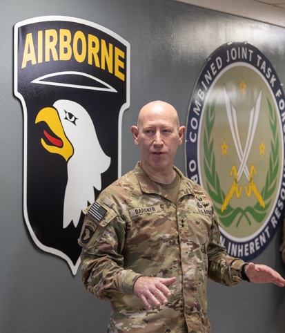 101st Airborne Division (Air Assault) Commander Coin Presentations to 101 Combat Aviation Brigade