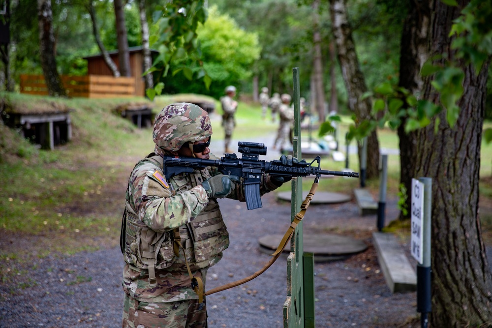 M4 Qualification: Expert Soldier Badge
