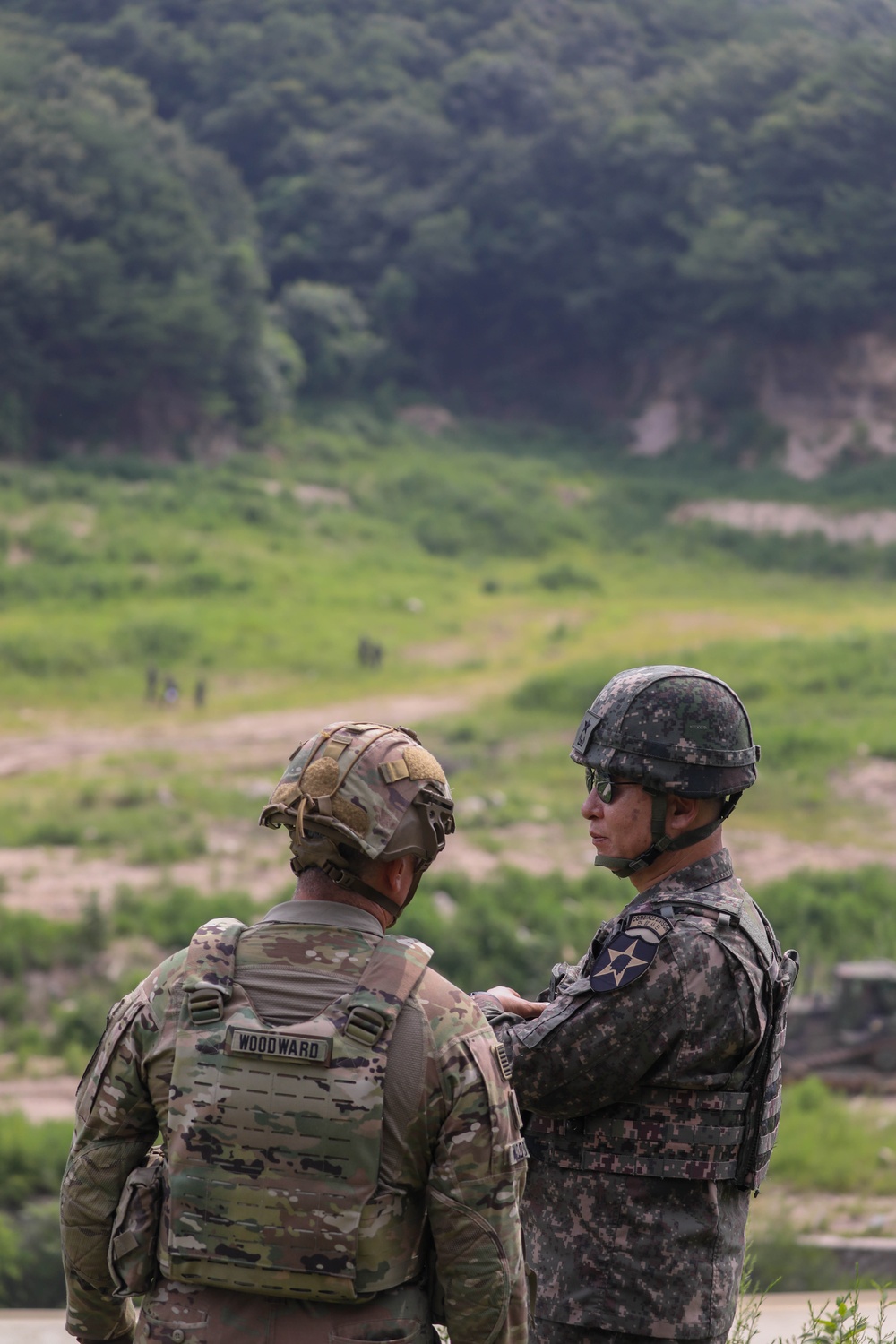 2ID’s 11th Engineer Battalion and ROK’s 5th Engineer Brigade strengthen ties in the combined Best Engineer Competition.