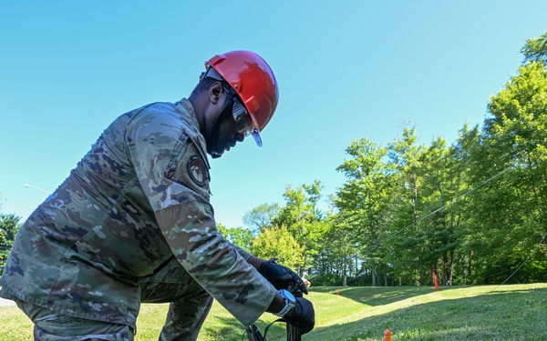 910 CS participate in High-Frequency Skills Competition