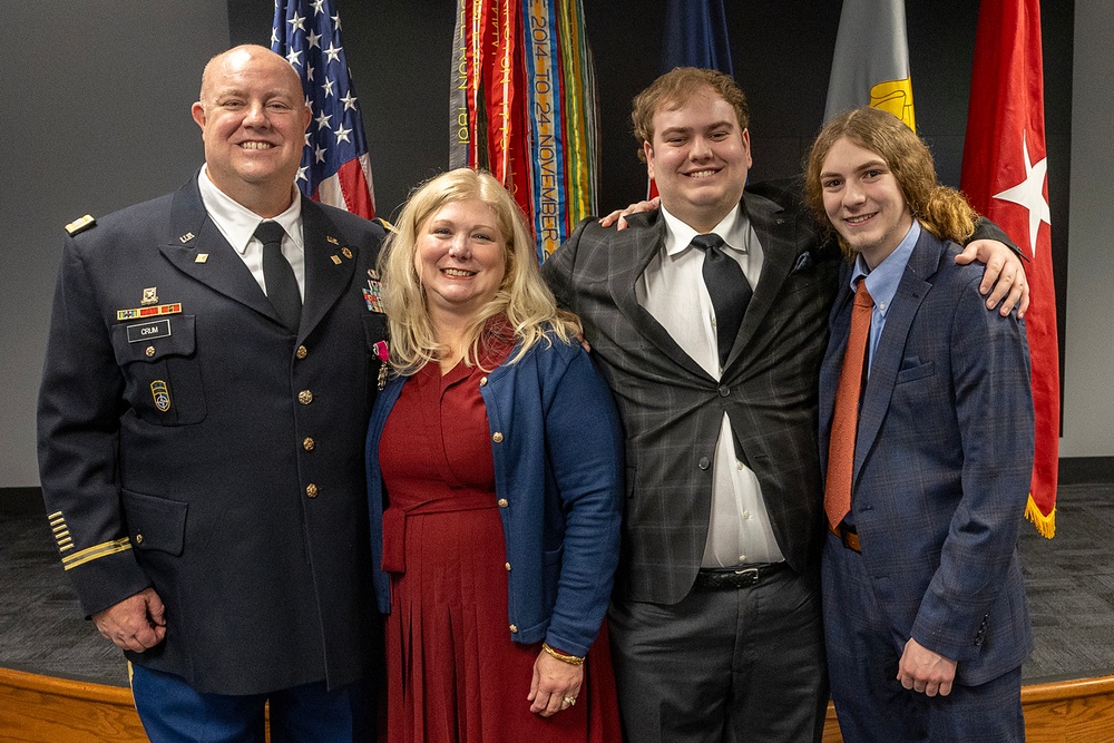 Crum retires from USAFMCOM