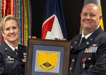 Crum retires from USAFMCOM