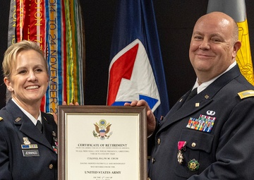 Crum retires from USAFMCOM