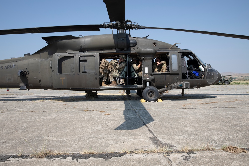 3-501st Aviation Supports Air Assault Prep for 173rd Airborne in Georgia