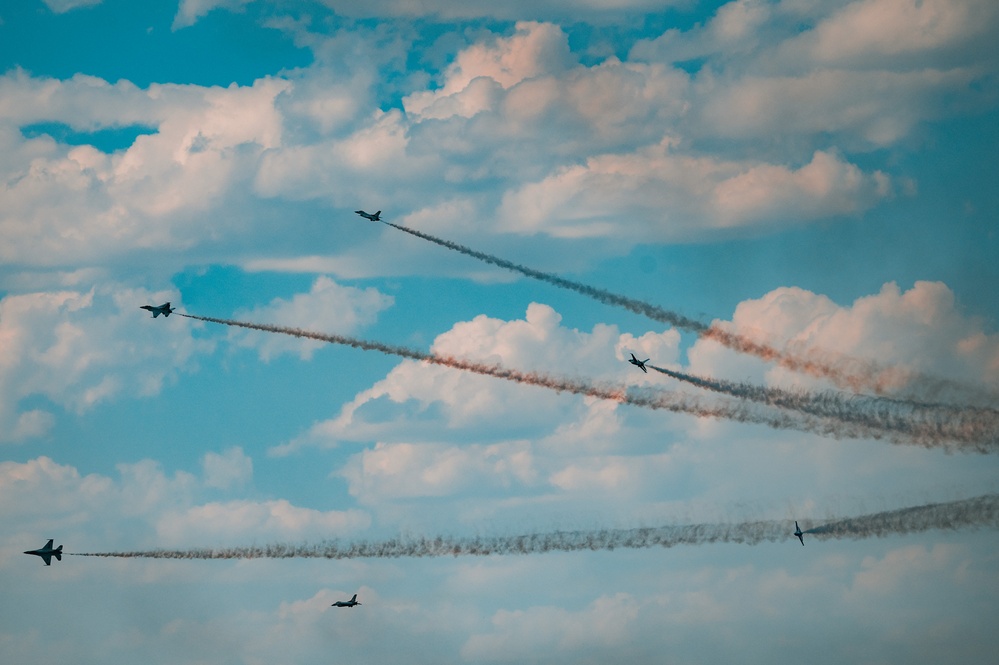 Thunderbirds Air Show Practice