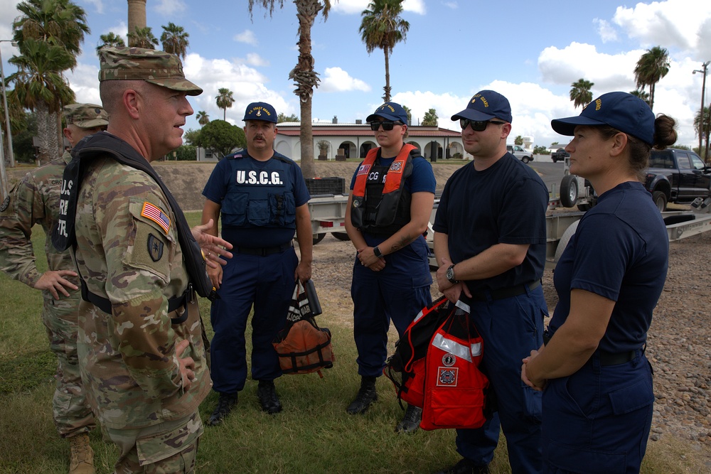 JTF-SB navigates Rio Grande river