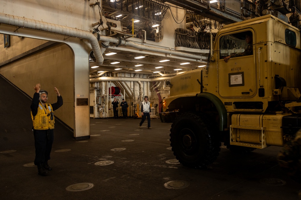 LCAC Loading for Transport