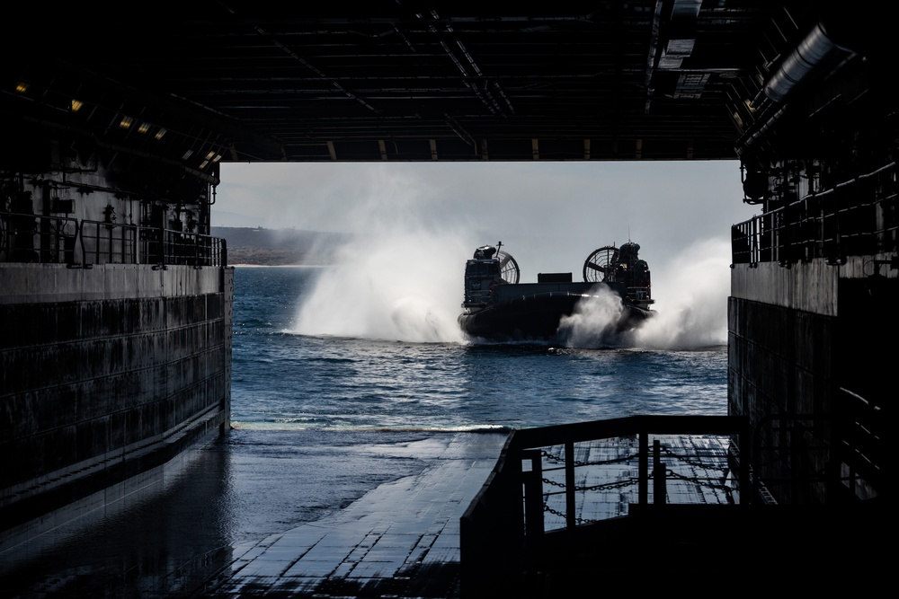 LCAC Loading for Transport