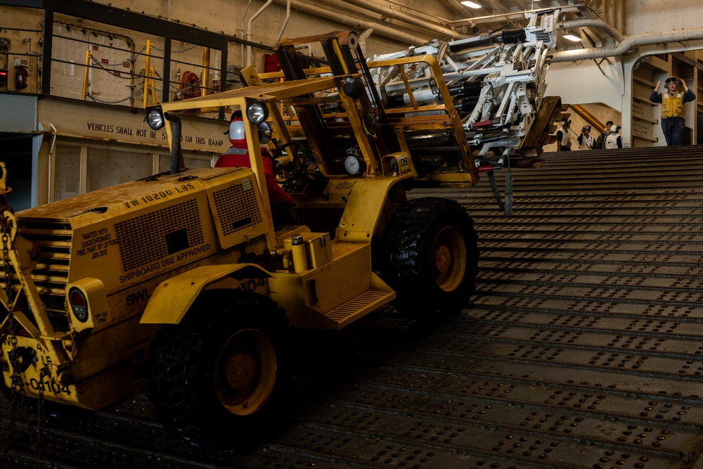 LCAC Loading for Transport