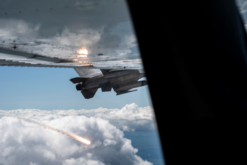 USANG F-16s train intercepts with Civil Air Patrol