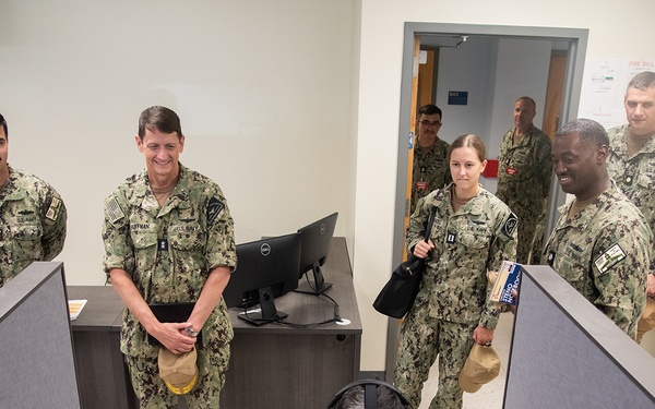 Commander, Naval Education and Training Command (NETC) Visits Surface Warfare Engineering School Command (SWESC) Great Lakes