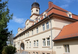 DLA Europe &amp; Africa incoming commander explores DLA Land and Maritime's mission