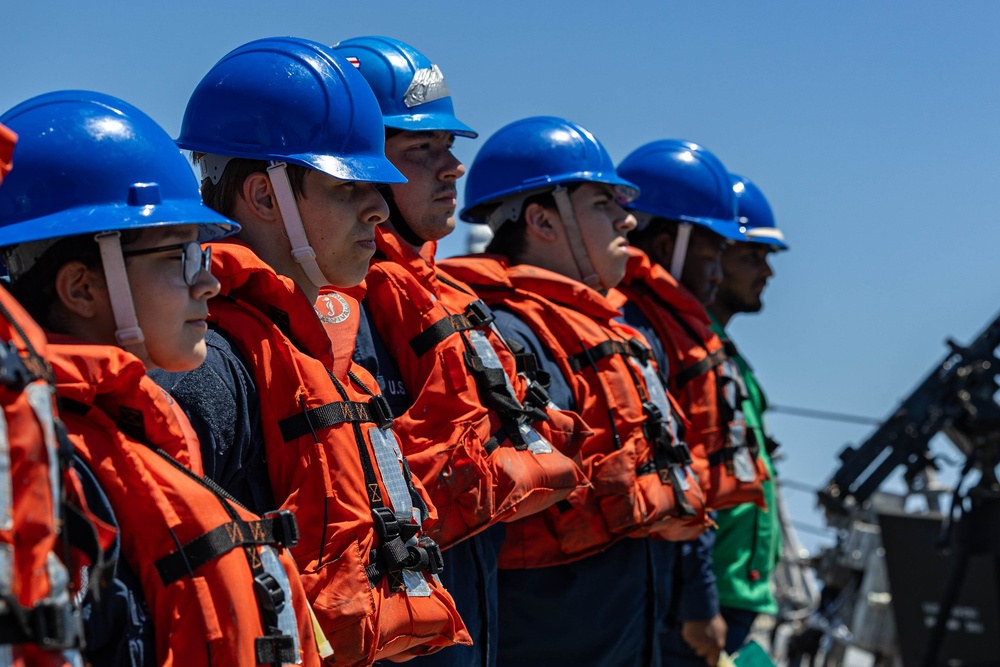 USS Mahan (DDG 72) Conducts a Replenishment-at-Sea with USNS Supply (T-AOE 6)