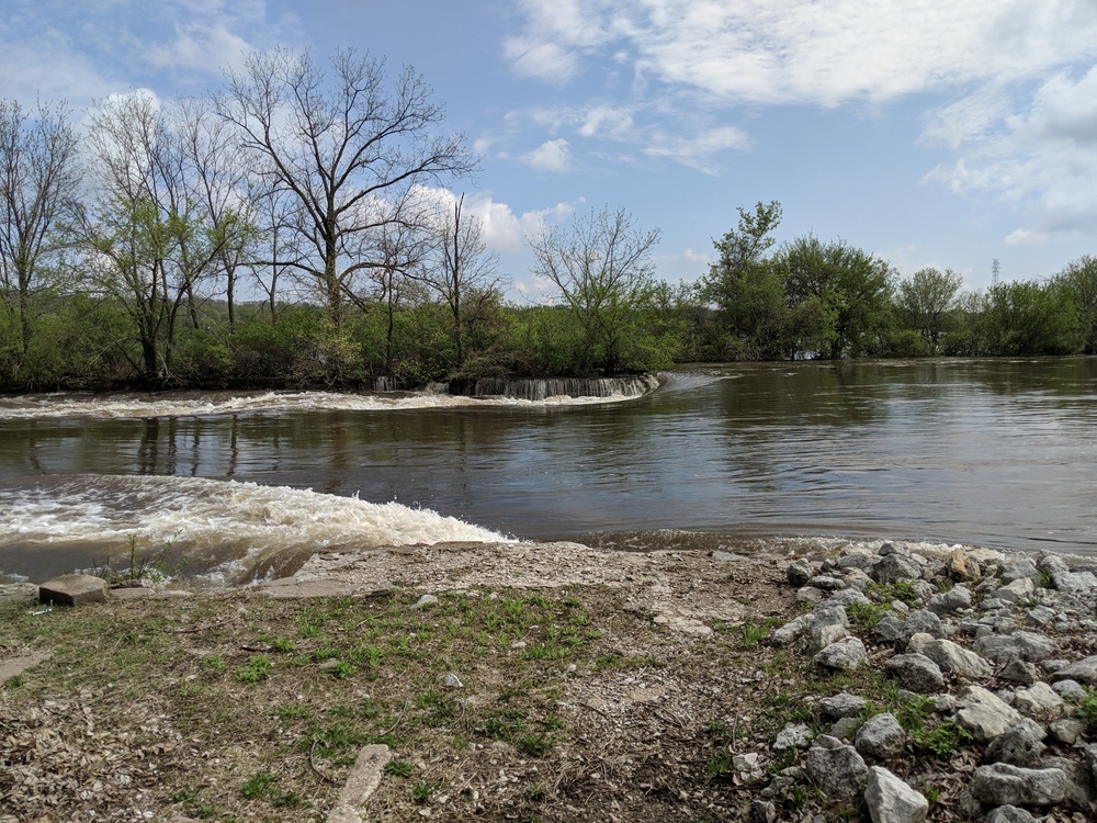 Wing dam during 2019 flood at Rock Island